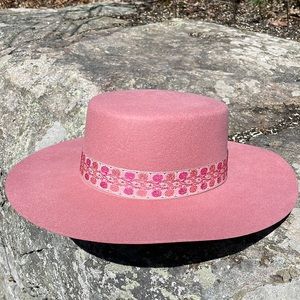 EUC lack of color wide brim hat size XL (61cm)